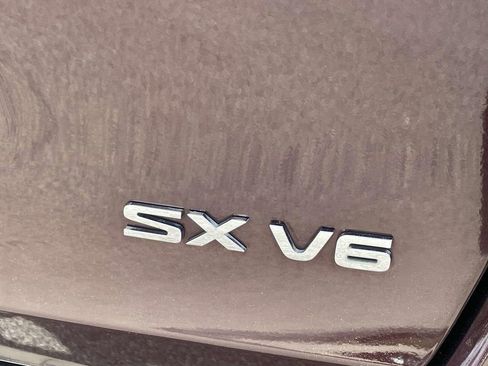 Used 2016 Kia Sorento SX image 8