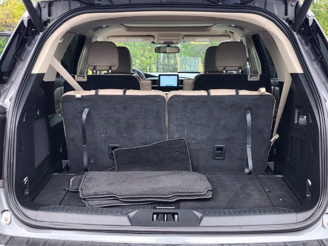 Certified 2023 Ford Explorer XLT w/ Equipment Group 202A AWD/4WD image 33