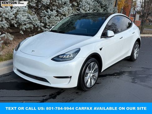 Used 2022 Tesla Model Y Long Range image 3