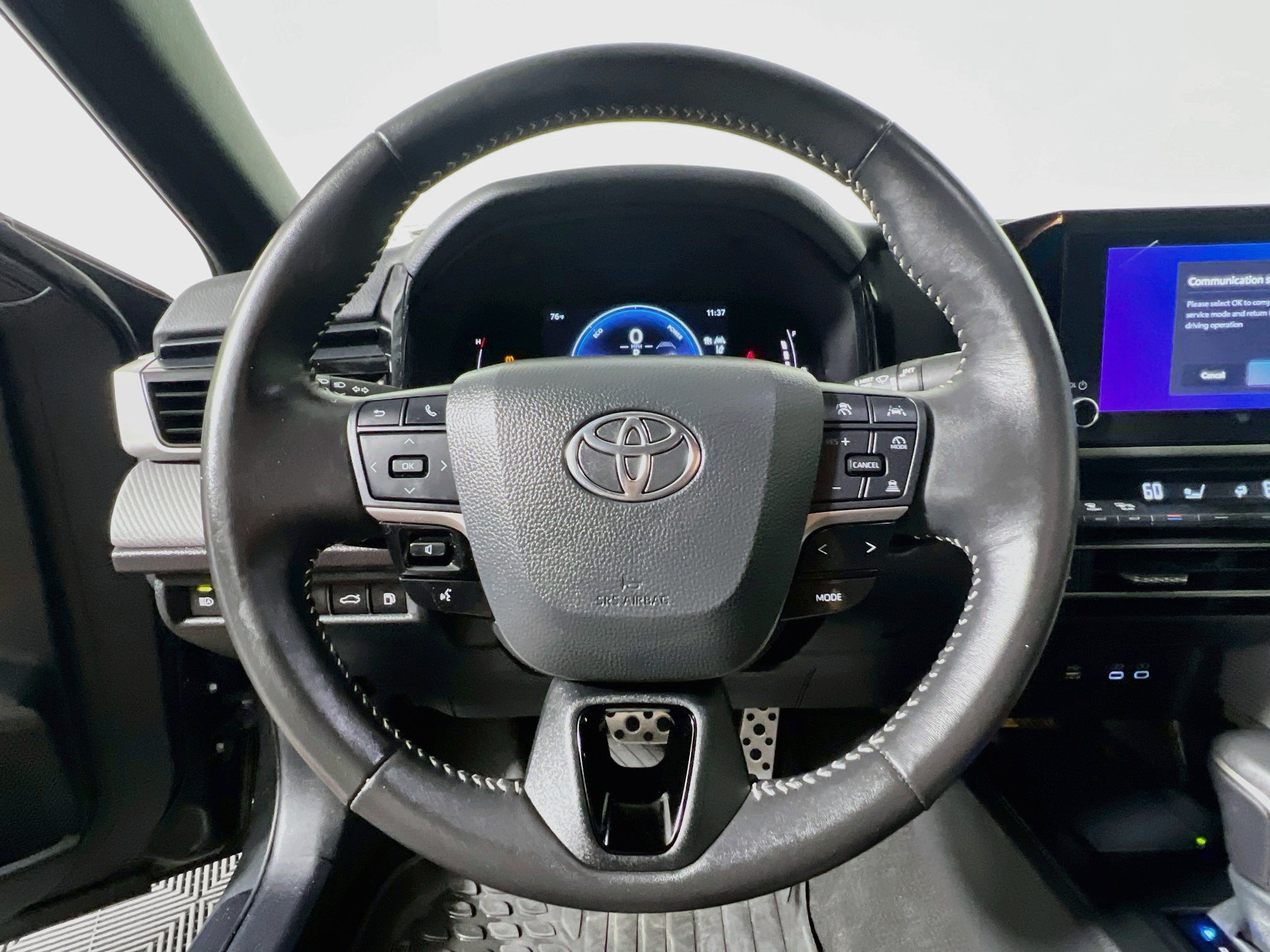 Used 2025 Toyota Camry SE FWD image 17