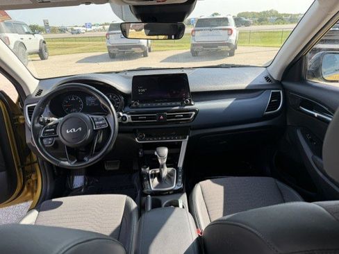 Used 2022 Kia Seltos S AWD/4WD image 28
