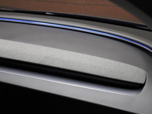 Used 2025 Tesla Model 3 Long Range image 25