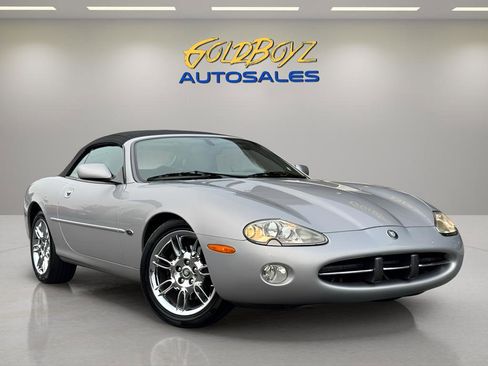 Used 2002 Jaguar XK8 Convertible image 1
