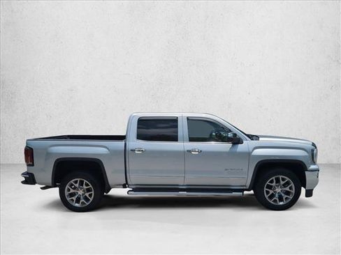 Used 2018 GMC Sierra 1500 SLT w/ SLT Premium Package RWD image 4