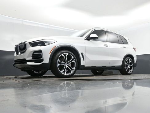 Certified 2023 BMW X5 sDrive40i image 39