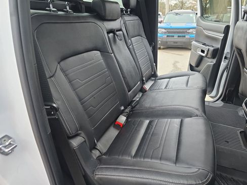 Used 2024 Ford Ranger Lariat w/ Advanced Towing Package image 11