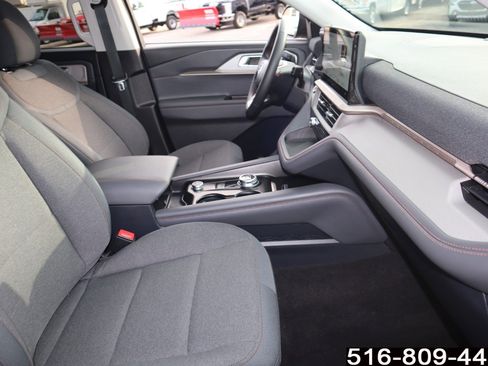 Used 2025 Ford Explorer Active image 24