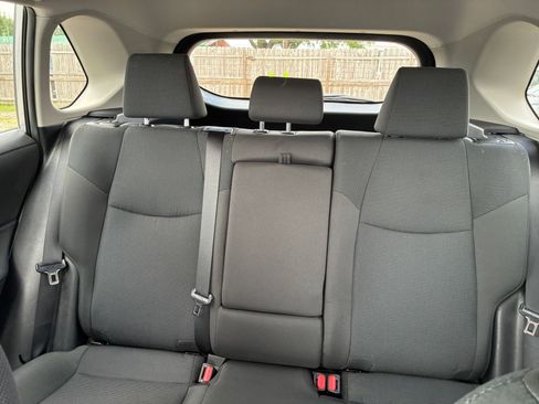 Used 2025 Toyota RAV4 LE AWD/4WD image 32
