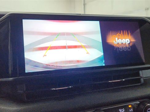 Used 2024 Jeep Wrangler Sport S image 33