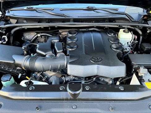 Used 2021 Toyota 4Runner Limited image 31
