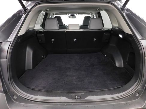 Used 2023 Toyota RAV4 XLE Premium image 9