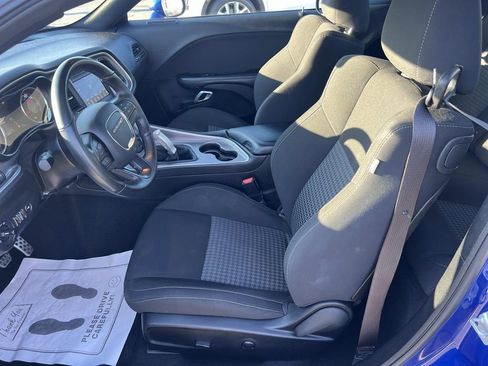 Used 2022 Dodge Challenger R/T image 9