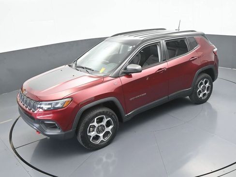 Used 2022 Jeep Compass Trailhawk w/ Trailhawk Convenience Group image 48