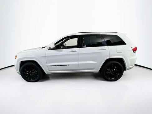 Used 2022 Jeep Grand Cherokee Laredo X image 8
