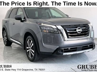 Used 2025 Nissan Pathfinder Platinum w/ Cargo Package