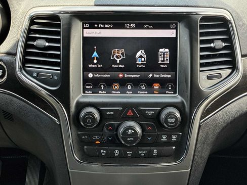 Used 2018 Jeep Grand Cherokee Limited w/ Trailer Tow Group IV AWD/4WD image 18