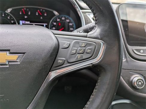 Used 2017 Chevrolet Malibu LT image 28