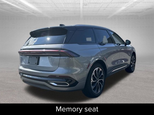 Certified 2024 Lincoln Nautilus Reserve AWD/4WD image 10