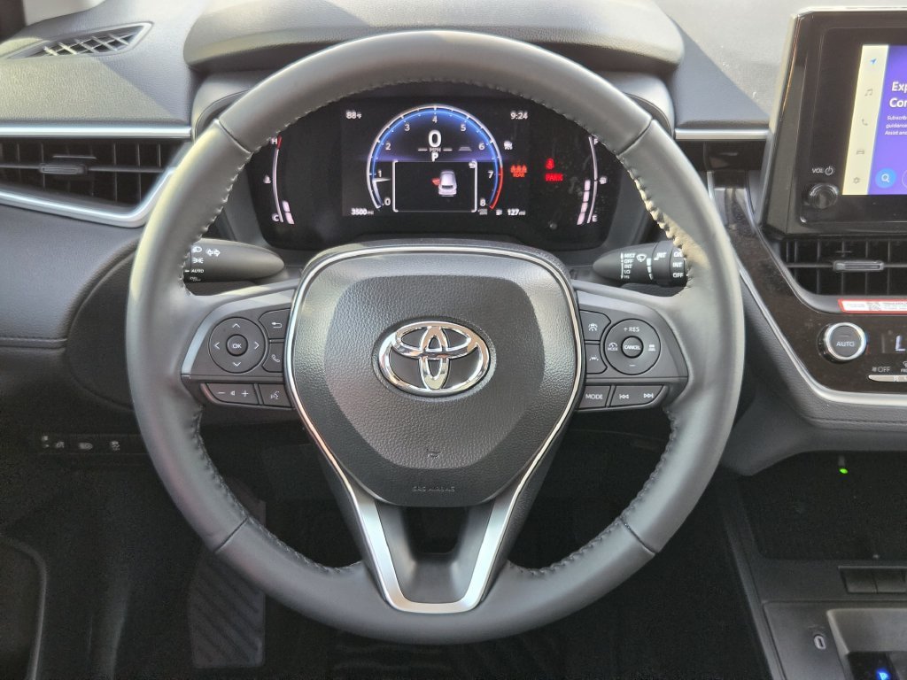 Used 2026 Toyota Corolla Cross LE FWD image 15