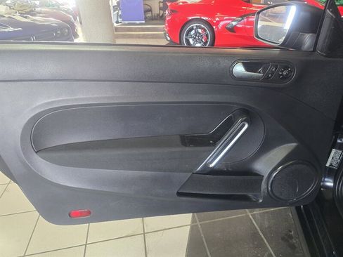 Used 2018 Volkswagen Beetle 2.0T Coast image 7