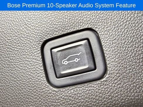 Used 2022 Chevrolet Traverse Premier image 17