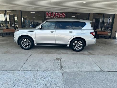 Used 2021 Nissan Armada SL w/ Captain's Chairs Package AWD/4WD image 7