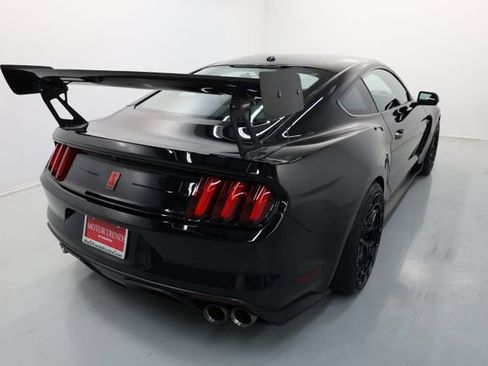 Used 2019 Ford Mustang Shelby GT350R w/ GT350R Equipment Group 920A RWD image 72