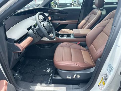 New 2026 Lincoln Nautilus Reserve w/ Jet Appearance Package AWD/4WD image 9