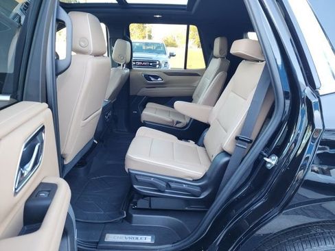 Used 2021 Chevrolet Tahoe Premier w/ Premium Package image 20