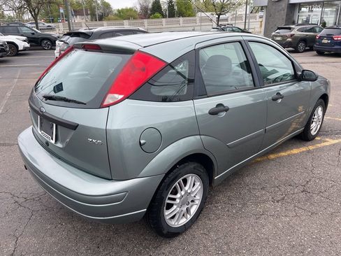 Used 2006 Ford Focus ZX5 Hatchback FWD image 5