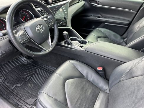 Used 2019 Toyota Camry XSE image 10