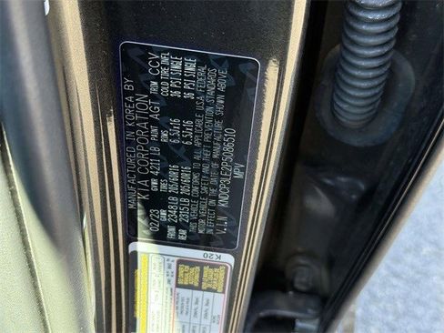 Used 2023 Kia Niro LX image 31