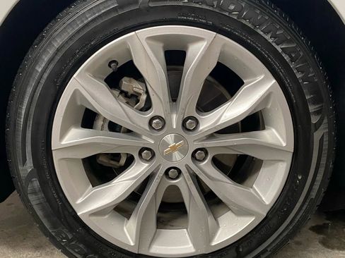 Used 2024 Chevrolet Malibu LT image 16