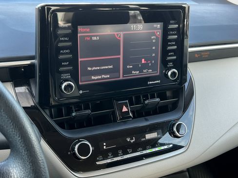 Used 2022 Toyota Corolla L image 16