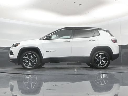 Used 2025 Jeep Compass Limited AWD/4WD image 51