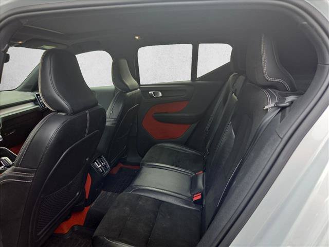 Used 2021 Volvo XC40 T5 R-Design w/ Advanced Package AWD/4WD image 15