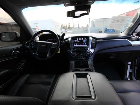 Used 2019 Chevrolet Suburban LT image 10