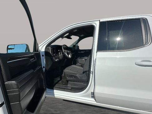Used 2024 GMC Sierra 1500 Elevation image 29