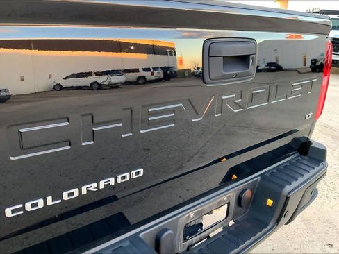 Used 2022 Chevrolet Colorado LT w/ Fleet Safety Package image 9