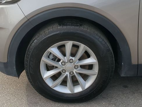 Used 2017 Kia Sorento LX image 15