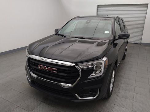 Used 2024 GMC Terrain SLE image 15