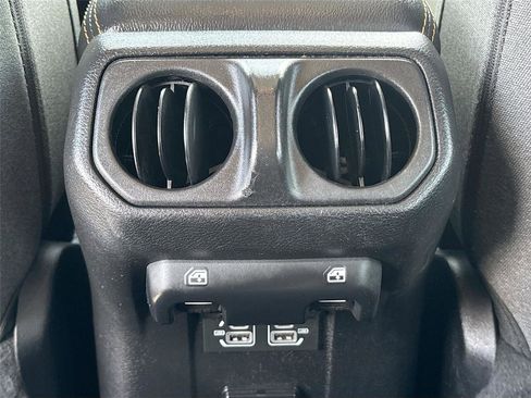 Used 2024 Jeep Wrangler Unlimited Sahara AWD/4WD image 24