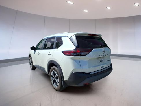 Used 2023 Nissan Rogue SV w/ SV Premium B Package AWD/4WD image 3