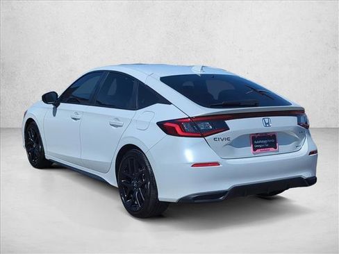 Used 2025 Honda Civic Sport image 9