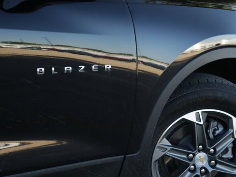 Used 2023 Chevrolet Blazer LT w/ Convenience Package image 33