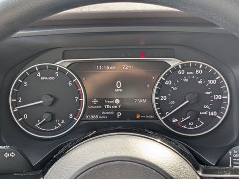 Used 2022 Nissan Rogue SV image 33