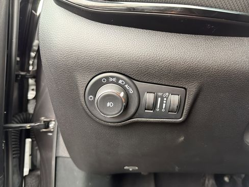 Used 2022 Jeep Compass Altitude w/ Convenience Group image 15