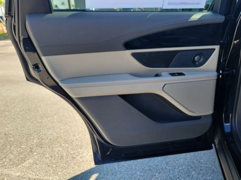 Certified 2024 Lincoln Nautilus Reserve w/ Equipment Group 202A image 13