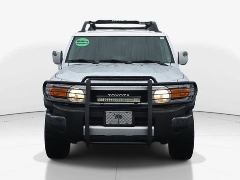 Used 2007 Toyota FJ Cruiser 2WD image 11