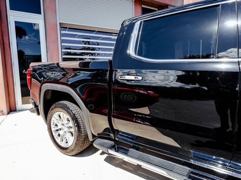 Used 2022 GMC Sierra 1500 Denali image 7